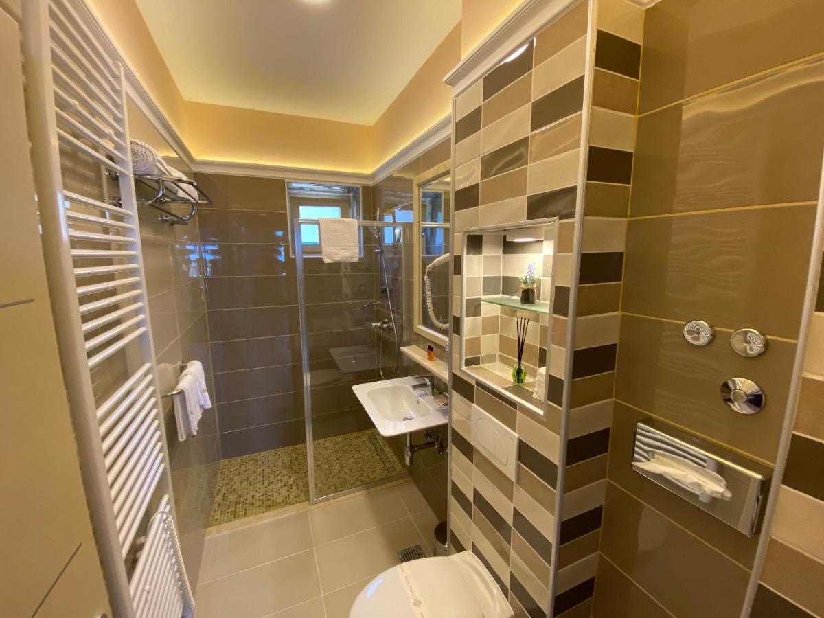 Villas Arbia - Magdalena By The Beach Banjol 외부 사진